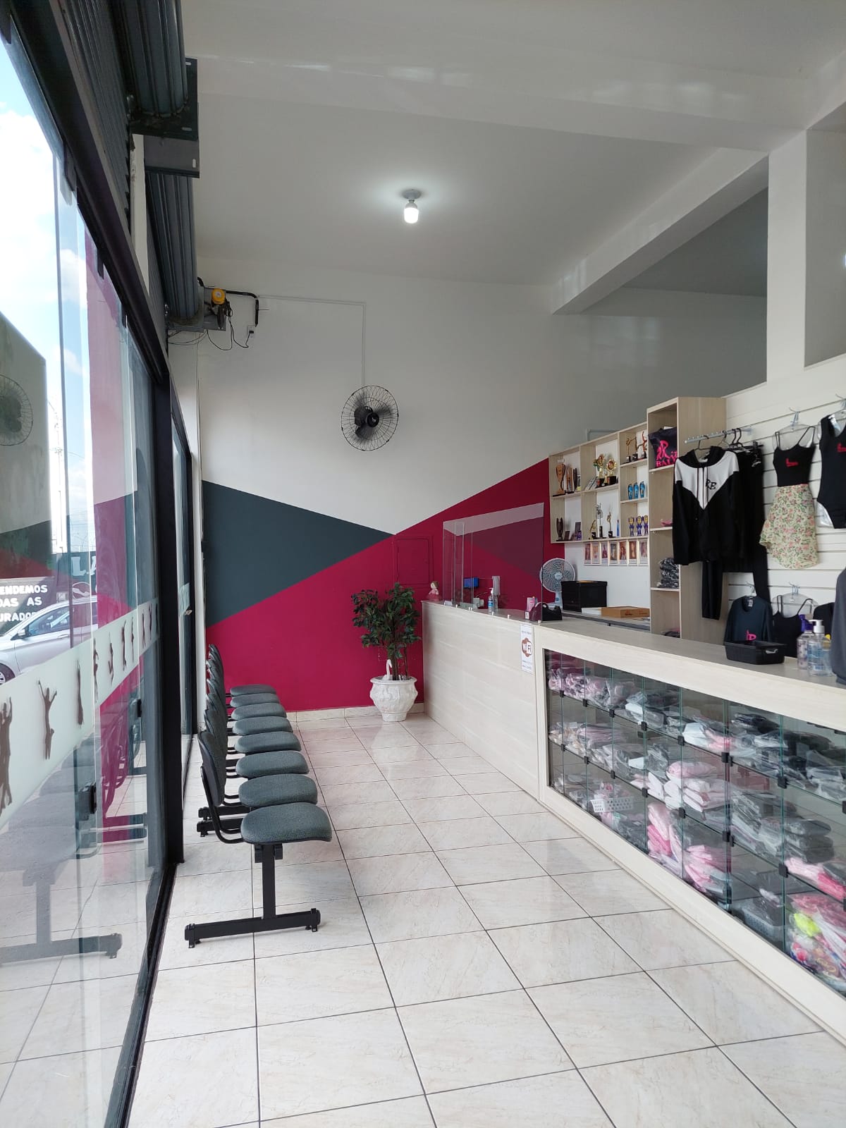 ENTRADA E RECEPÇÃO, MAIS LOJA DE ARTIGOS DE BALLET